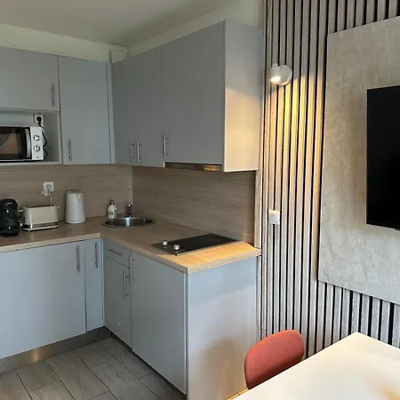 Le Petit - Proche - 3 Min à Pied Gare Apartment *